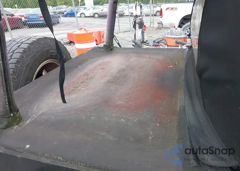 2000 Jeep Wrangler Sport из США, поврежденный, VIN 1J4FA49S1YP700545